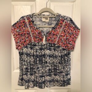 NWOT Savanna Jane Pink Buttoned Tie Front Blouse